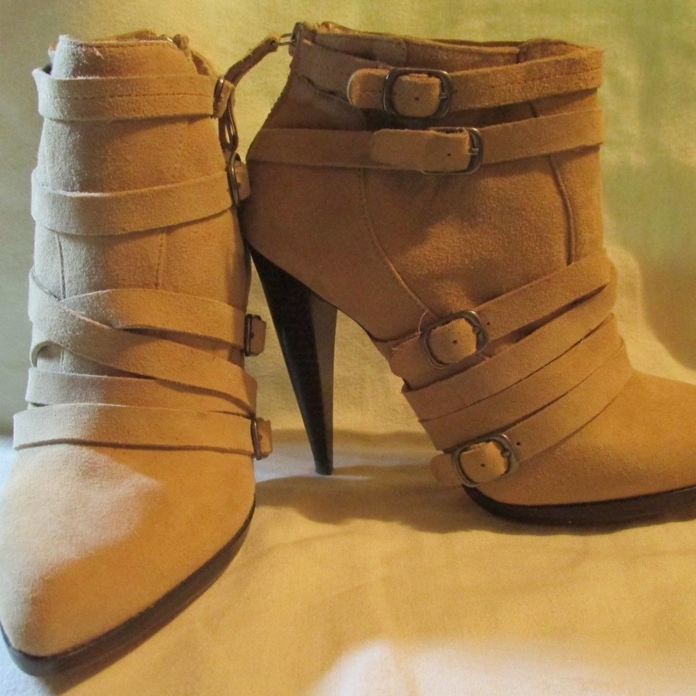 Creative Recreation Ladies Suede Beige Booties
